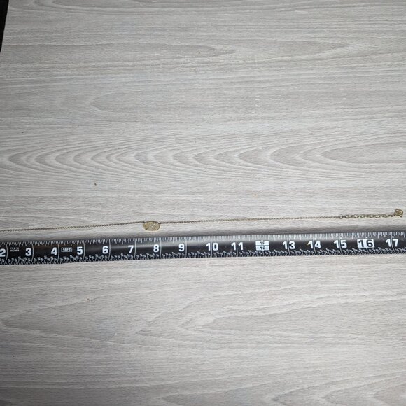 Kendra Scott Signed White Sparkly Oval Gem with Gold Tone Chain Necklace - Picture 11 of 13